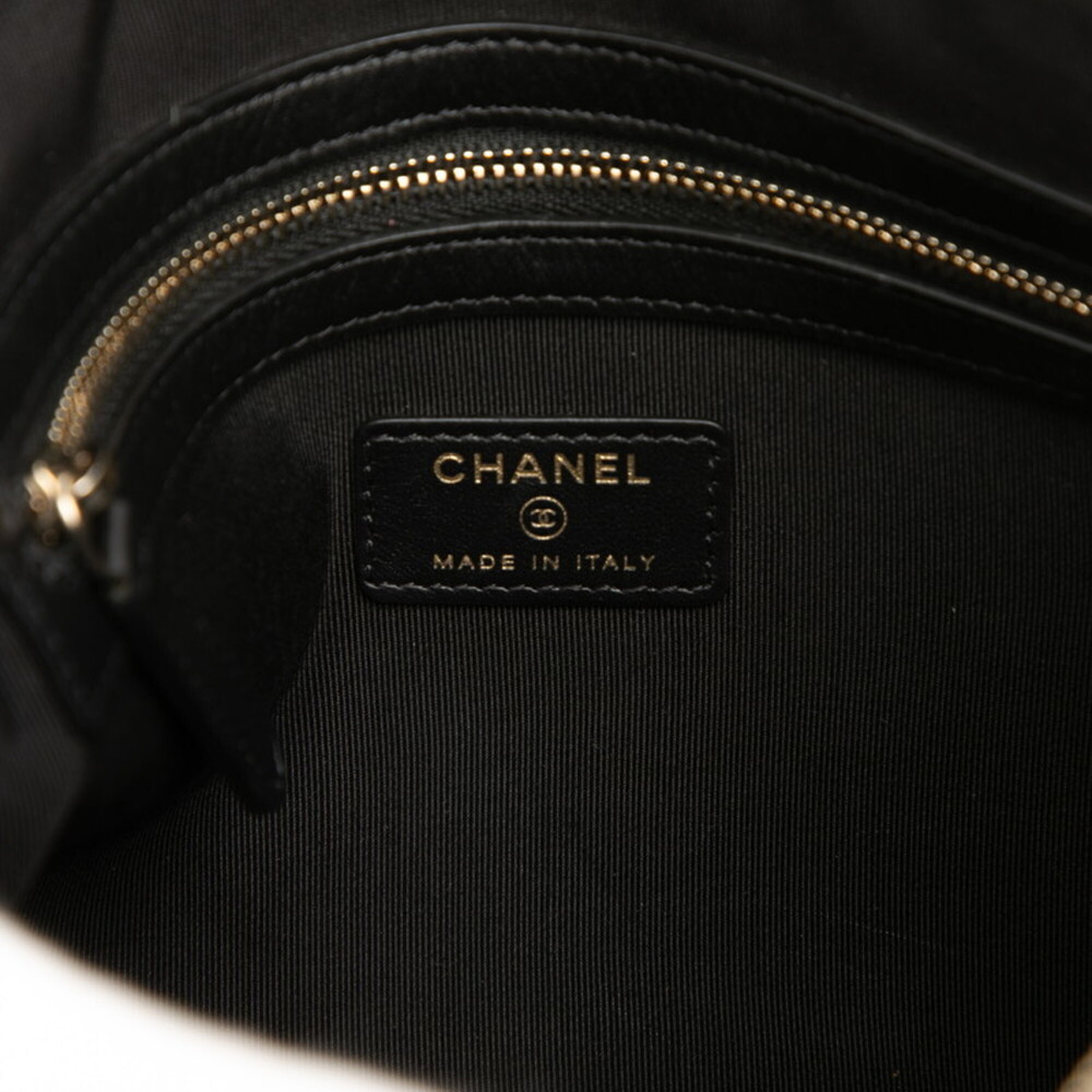 CHANEL Black Caviar Leather Logo Clutch Bag - Picture 5 of 7